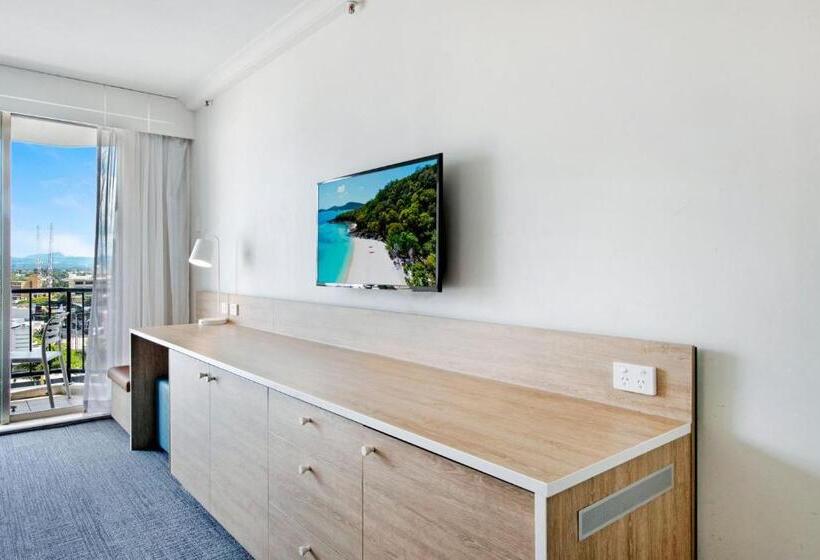 Четырехместный Номер Deluxe, Deluxe Twin Studio In Surfers Paradise   Coasthm
