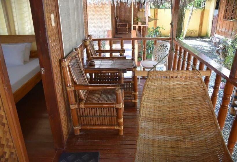 Бунгало Стандарт, Roy S Rendezvous Boracay