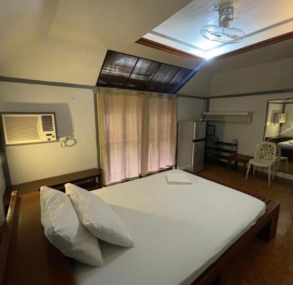Номер Deluxe, Roy S Rendezvous Boracay