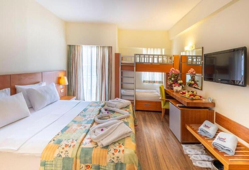 Quarto Estandar com Sacada, Viking Park