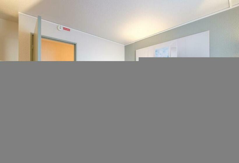 适合残疾人使用的标准间, B&b Hotel Calais Coquelles Tunnel Sous La Manche