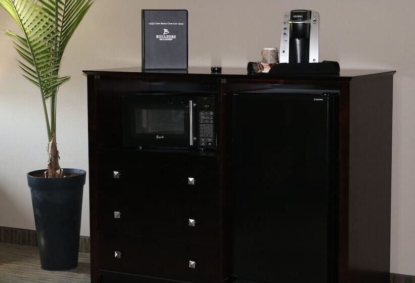 Президентский Люкс, Qube Hotel   Polk City