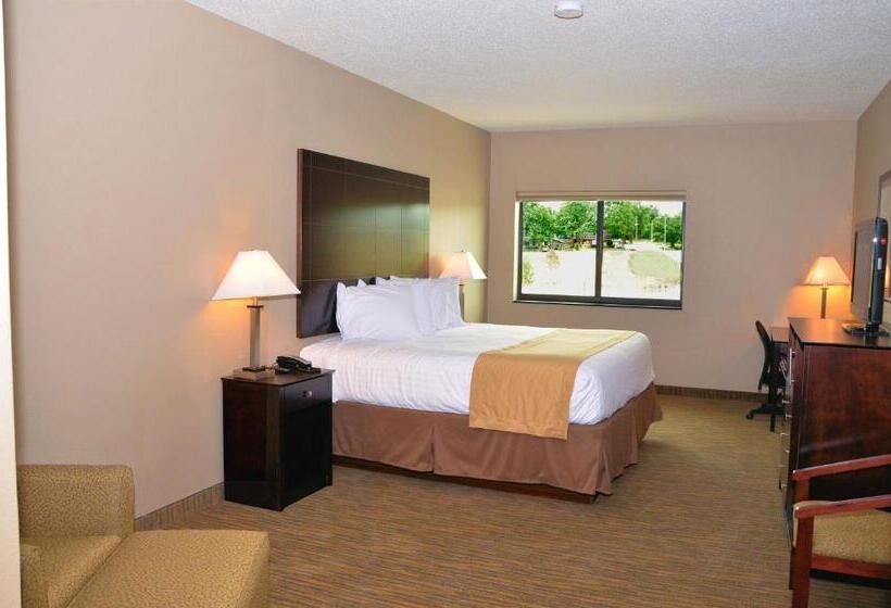 Семейный Номер, Qube Hotel   Polk City
