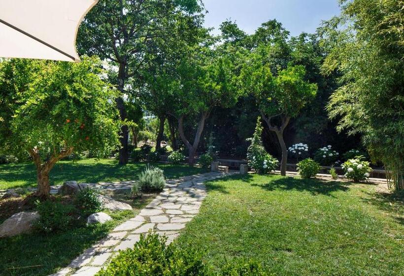 Семейный Номер Вид на Сад, Villa Don Camillo