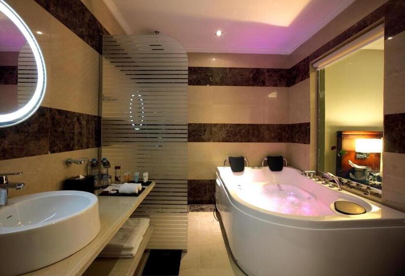 Люкс Deluxe Кровать Кинг, Grand Plaza Hotel   Dhabab Riyadh