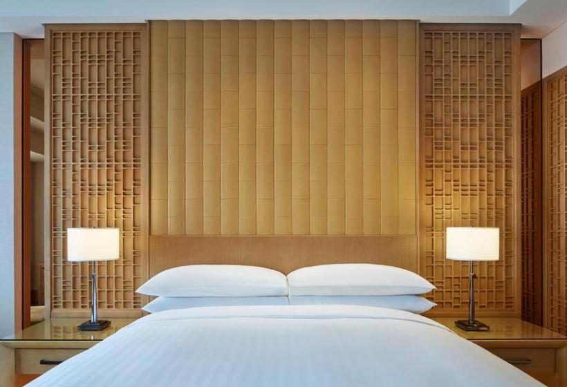 带大床的豪华间, Zhuhai Marriott