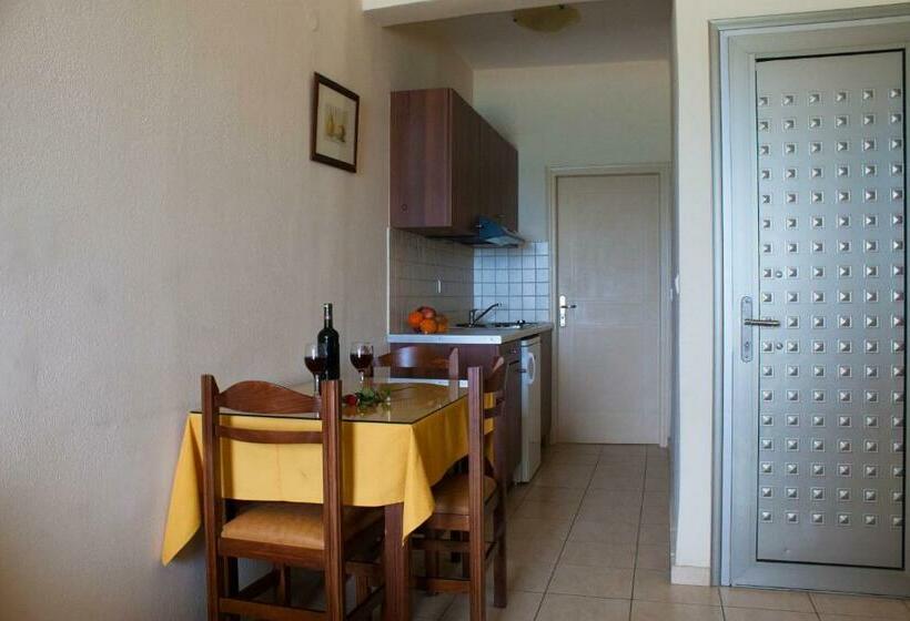 Апартаменты 1 Спальня, Blue Sky Hotel Apartments