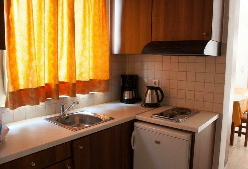 Апартаменты 1 Спальня, Blue Sky Hotel Apartments