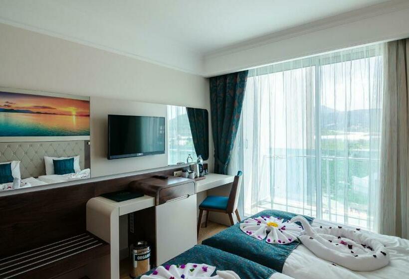 Номер Стандарт, The Lumos Deluxe Resort Hotel & Spa