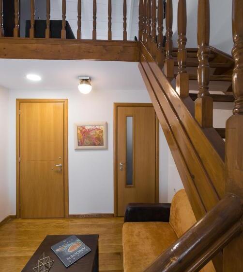 Люкс с Балконом, Nikolaos Pension