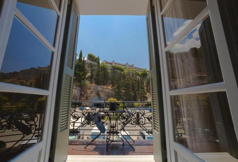 Люкс с Балконом, Nikolaos Pension