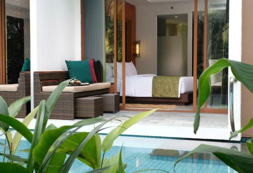 Номер Deluxe, Golden Tulip Jineng Resort Bali
