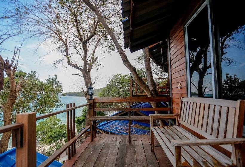 Семейный Номер, Sangthian Beach Resort