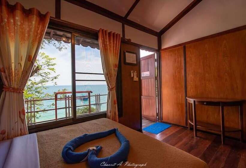 Семейный Номер, Sangthian Beach Resort