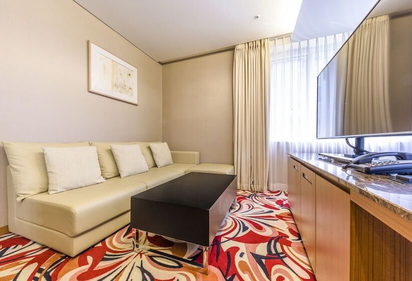 Полулюкс, Shin Shin Hotel Jeju Airport