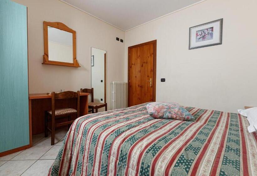 Четырехместный Номер Стандарт, Villa Rina