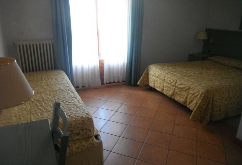 Номер Стандарт Трехместный, Villa Rina