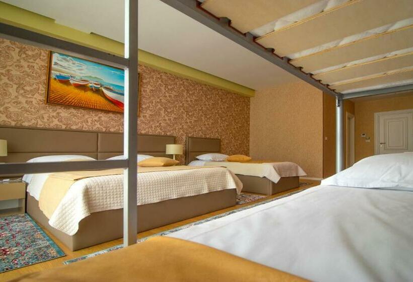 디럭스 패밀리 룸, Nbt Hotel Reps