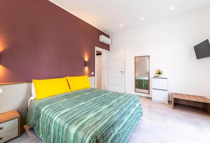 آپارتمان 1 خوابه با تراس, Villa Gina Case Vacanze