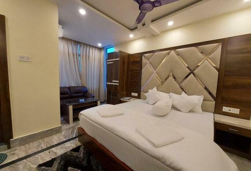 Номер Deluxe Вид на Море Боковой, Silver Sand Eco Resort !! Beachfront !! With Biggest Pool And Huge Open Area !! Ideal For Weddings !