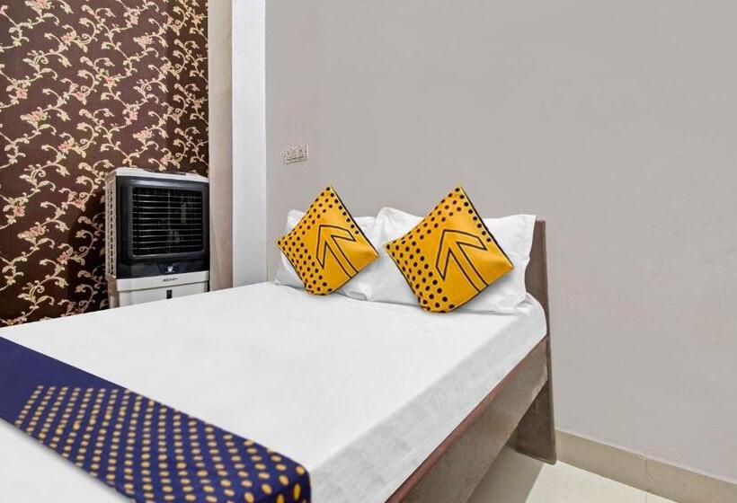 اتاق کلاسیک سه تخته, Spot On Hotel Dev