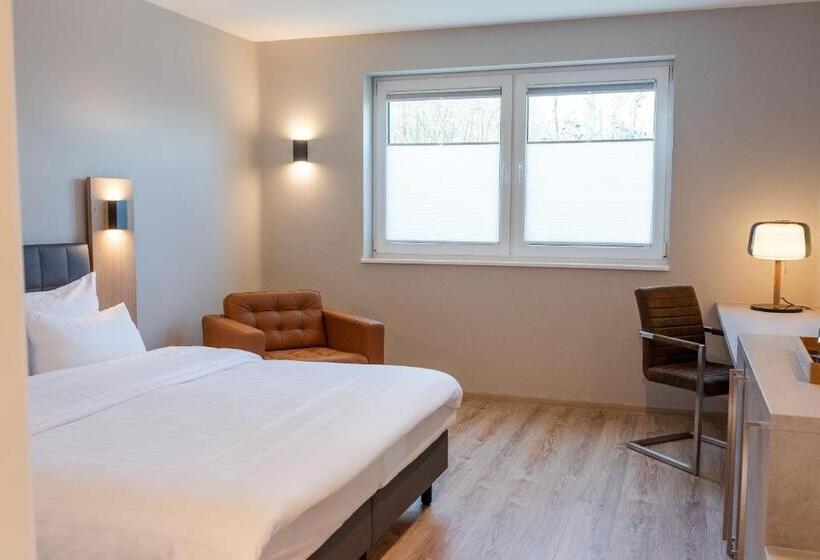 Номер Deluxe, Circle Inn