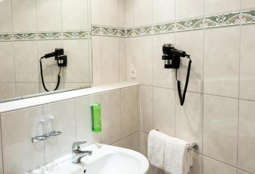 Люкс Deluxe Кровать Кинг, Circle Inn