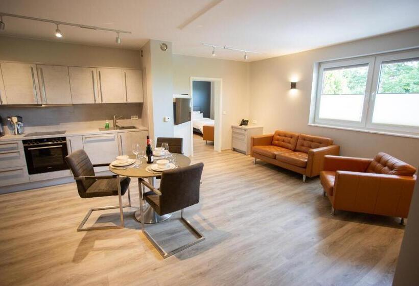 Апартаменты 2 Спальни, Circle Inn
