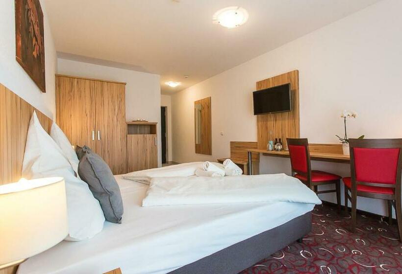 Номер Комфорт, Schafer Boardinghouse