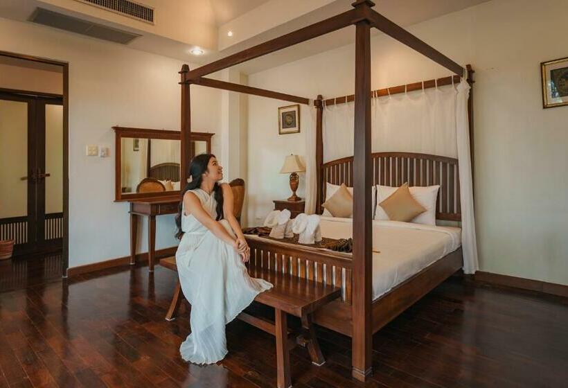 Suite, Kooncharaburi Resort   Koh Chang