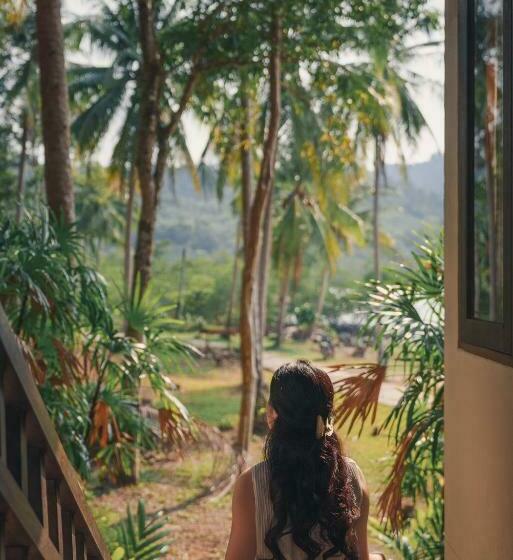 اتاق استاندارد با چشم‌انداز دریا, Kooncharaburi Resort   Koh Chang