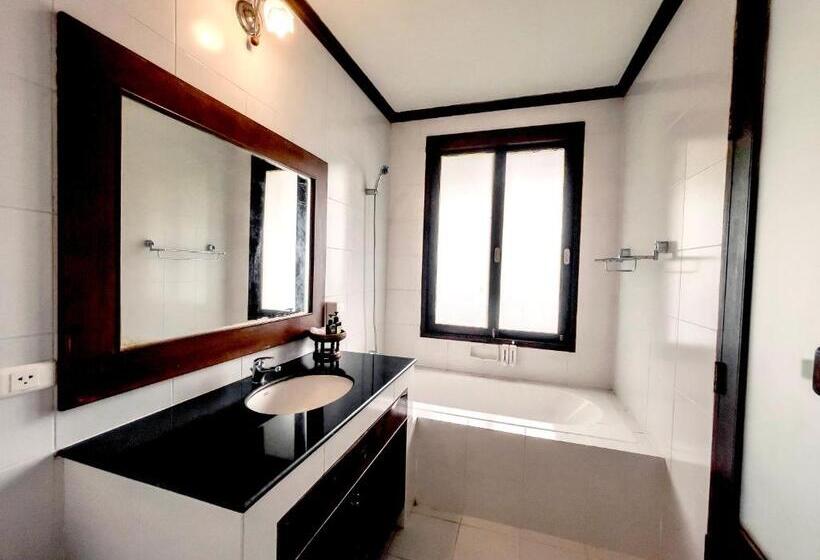 اتاق استاندارد با چشم‌انداز دریا, Kooncharaburi Resort   Koh Chang
