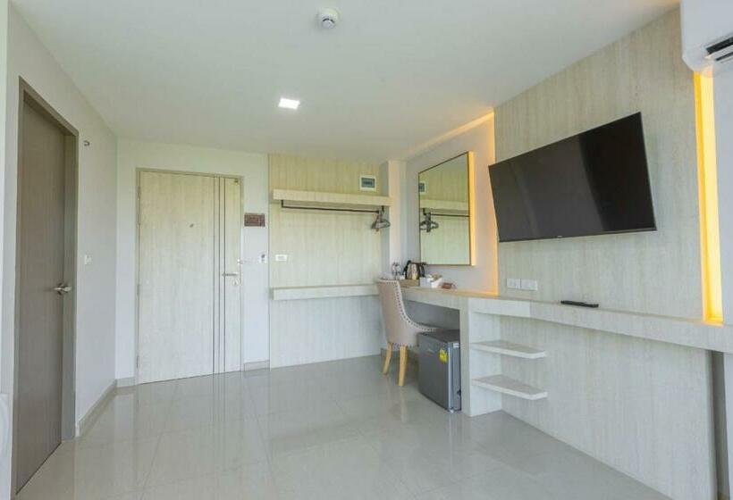 Номер Deluxe с Балконом, Sananwan Hometel