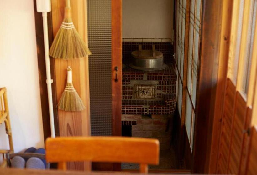 Дом 1 Спальня, Small Hotel Tonari