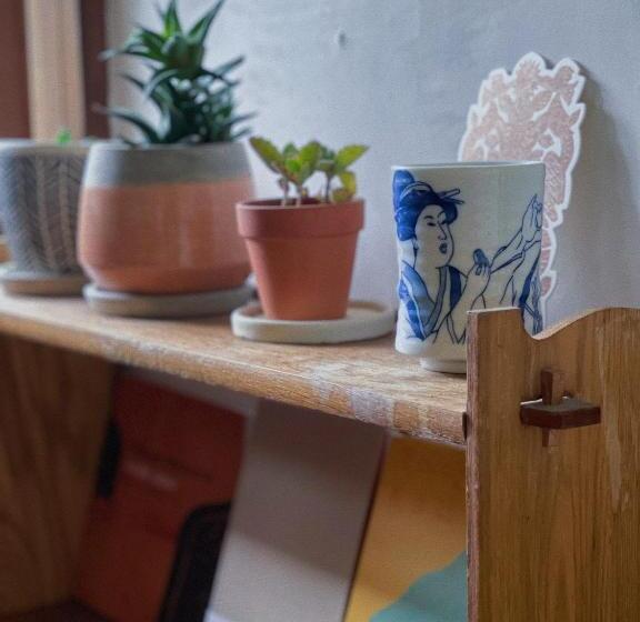 Дом 1 Спальня, Small Hotel Tonari
