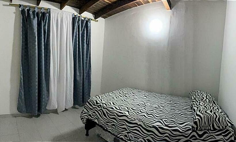 带共用浴室的标准房间, Pacifica Hostel