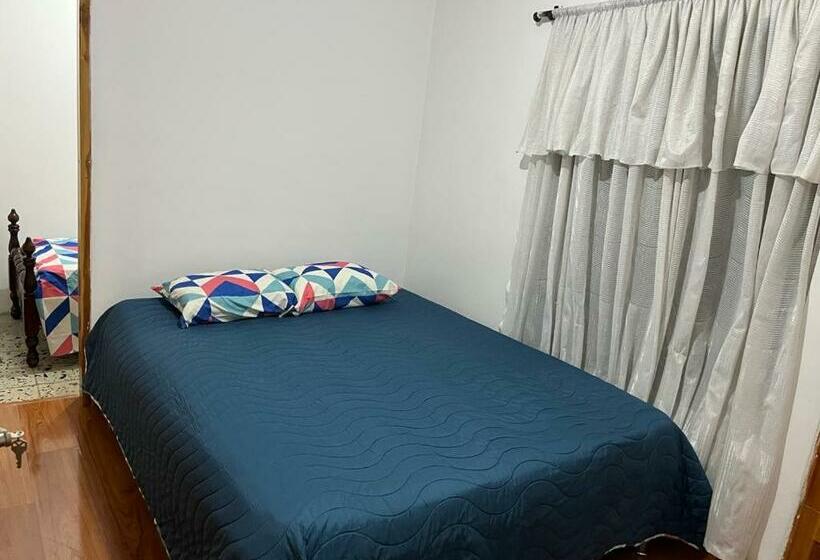 家庭间, Pacifica Hostel