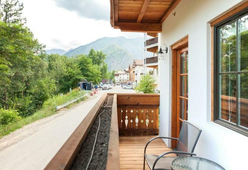 Escritório Estándar, The Suites On Main