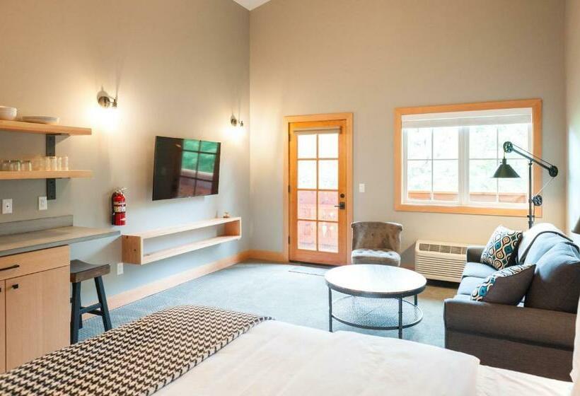 Escritório Estándar, The Suites On Main