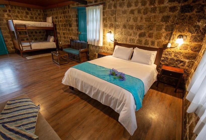 Family Suite, Niebli Historical Farm And Lodge At Pululahua Volcano