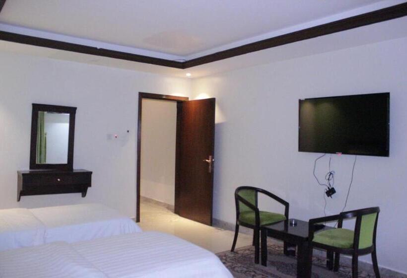 スタンダードトリプルルーム, Altamyoiz Sirved Apartments