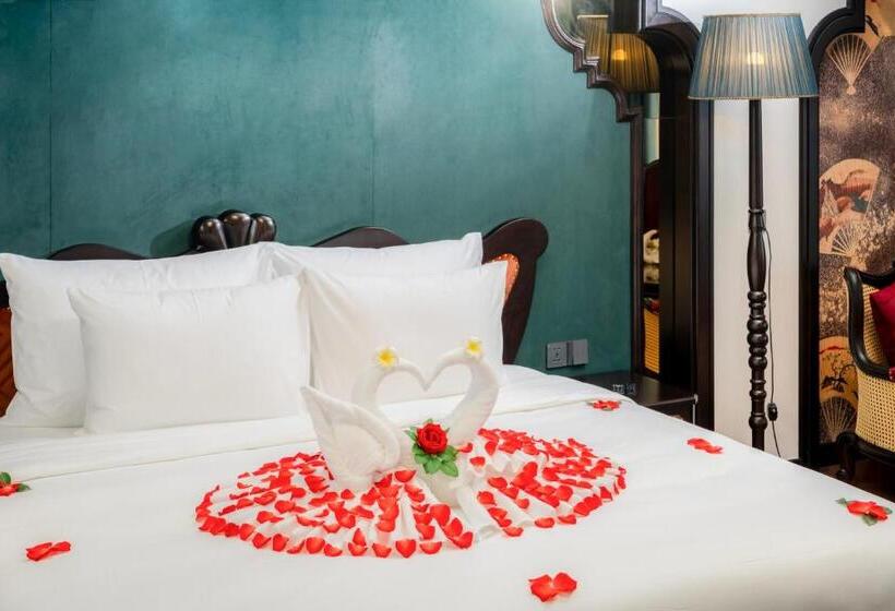 Suite with Terrace, Catherine Cruises Ha Long Bay