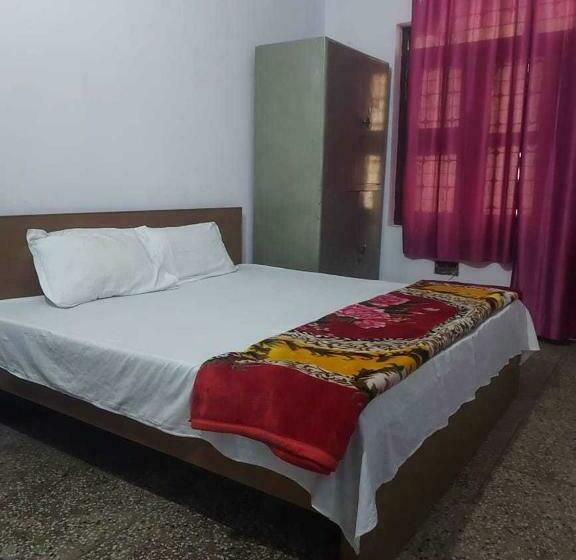 Трехместный Номер Классика, Spot On 81158 Pratiksha Homes