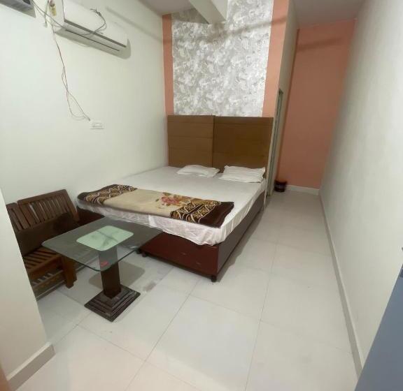 Трехместный Номер Deluxe, Oyo 81010  The Amar Palace