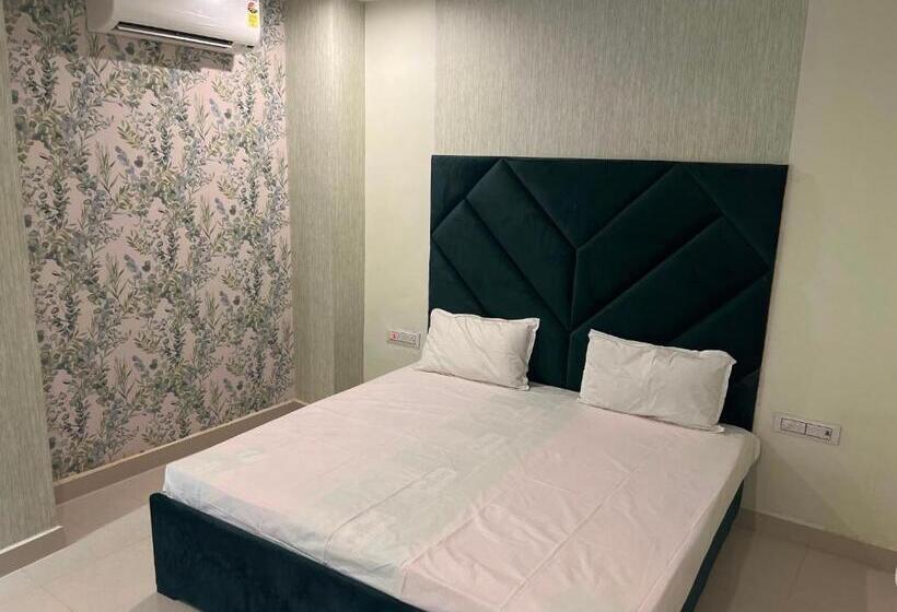 Трехместный Номер Deluxe, Oyo 81010  The Amar Palace