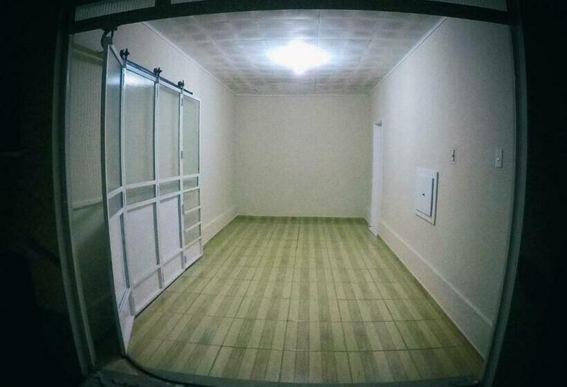 标准间, Motel Scorpios