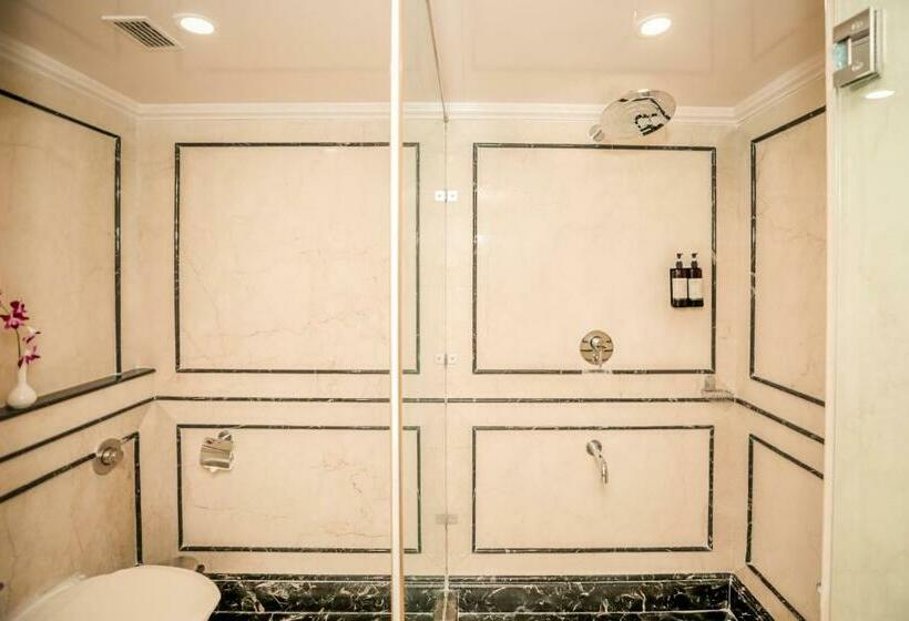 Люкс, Regenta Central Lucknow By Royal Orchid Hotels Limited