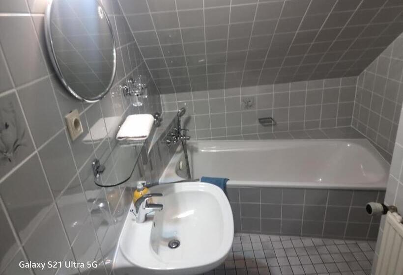 Трехместный Номер Базовый, 1a Hotel Zimmer Frei