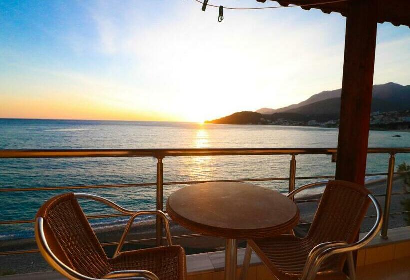 Triple Room Sea View, Aris Rooms