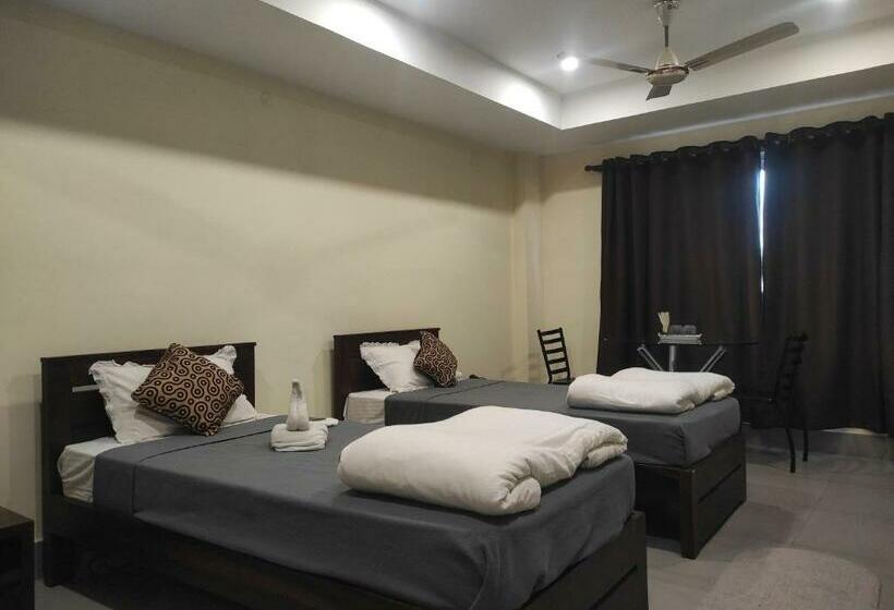 Номер Deluxe, Mayur Gardens